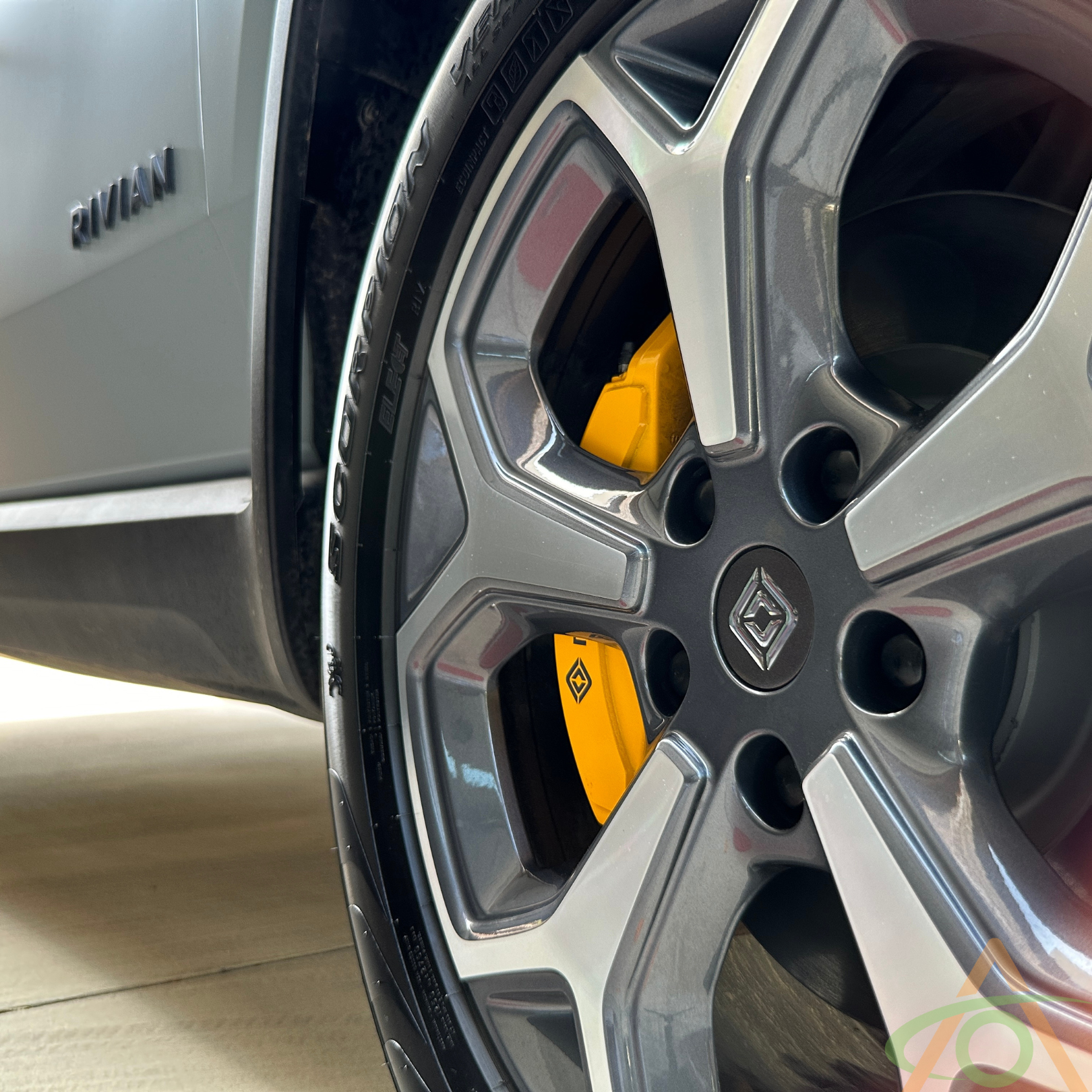 Chrome Center Caps for Rivian 22" Road Wheels