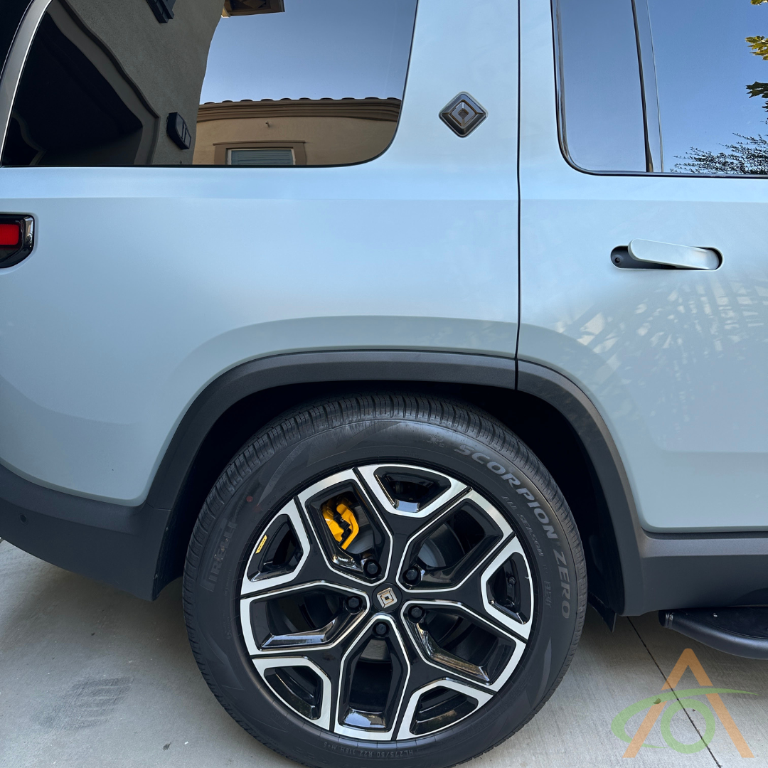 Wide Shot of the C-Pillar Black & Yellow Emblem