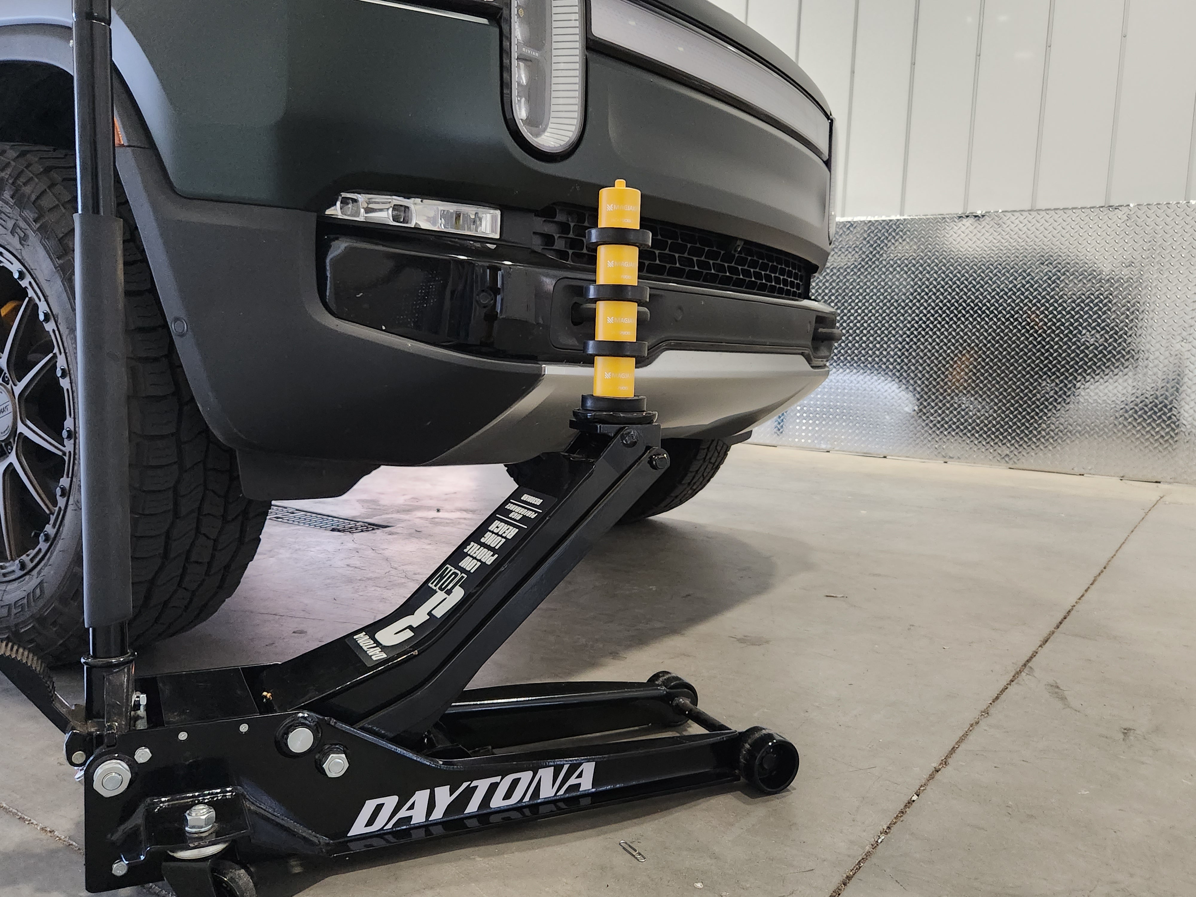 Magnetic Jack Puck Kit for Rivian R1T & R1S