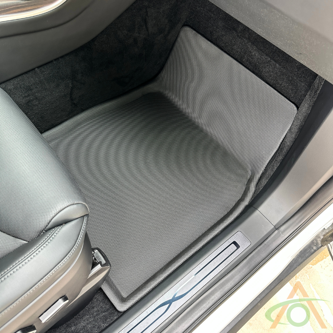 Passenger side floor mat for refreshed Model X