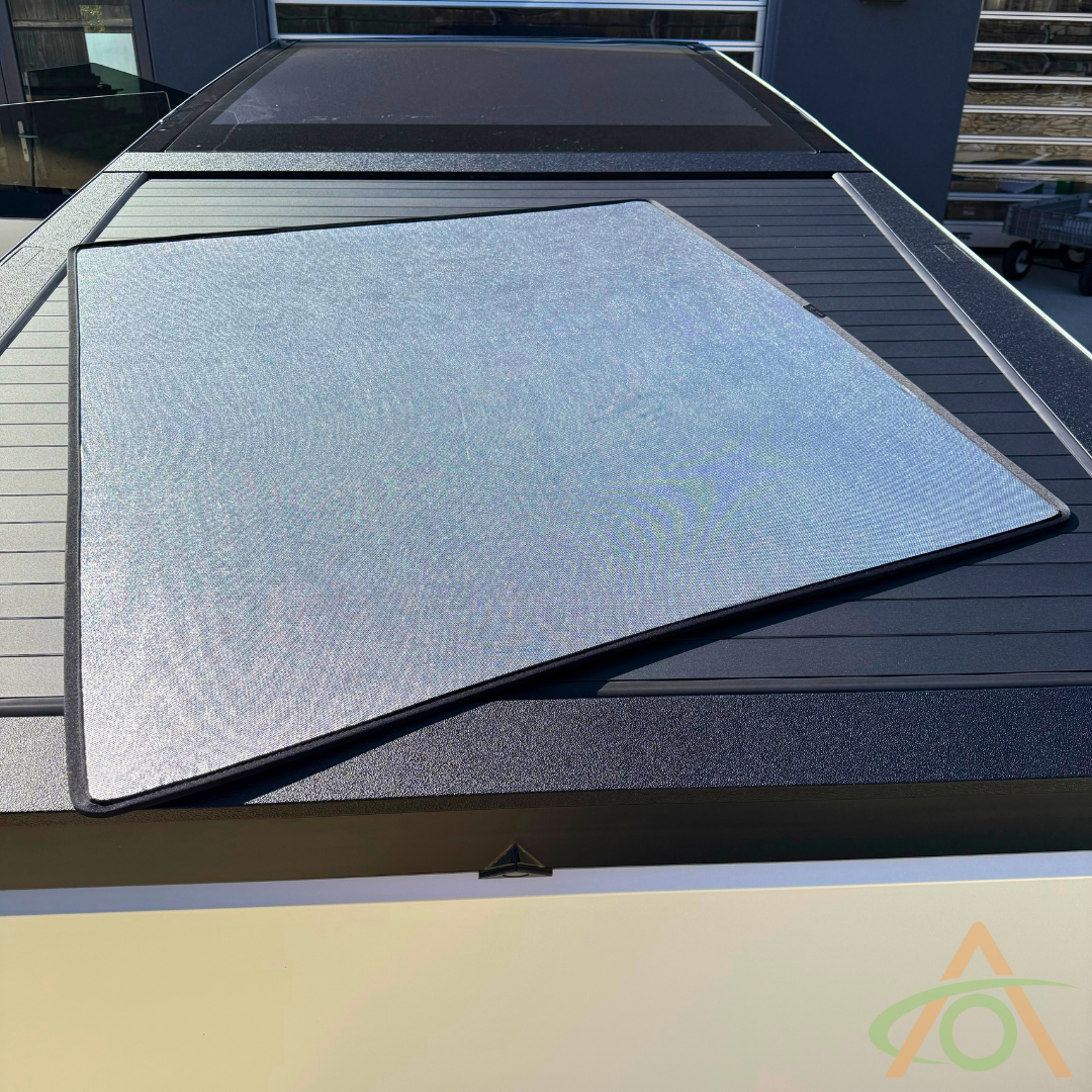 Reflective roof sunshade for Cybertruck