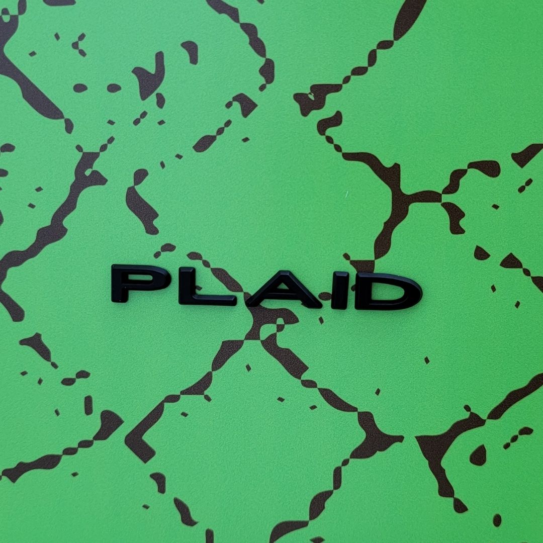 Plaid Emblem in Matte Black